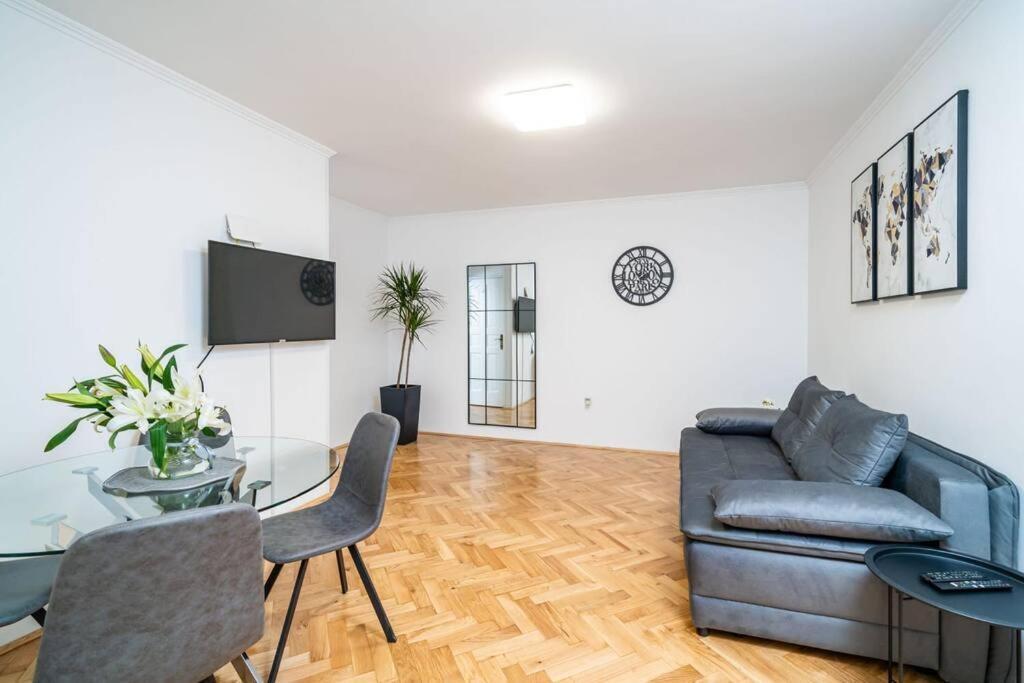 Apartman Knego With Parking Dubrovnik Exterior foto